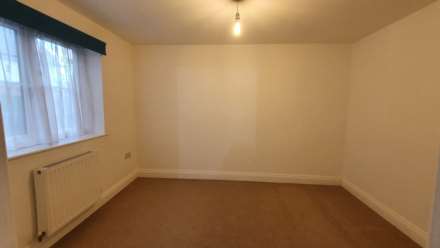 LET AGREED - SIMILAR REQUIRED IN Upton - Ground Floor Flat To Let, Image 4