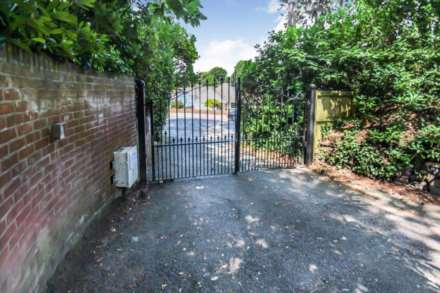 Chinegate Manor, Bournemouth, Dorset., Image 11