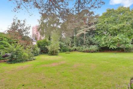 Chinegate Manor, Bournemouth, Dorset., Image 14