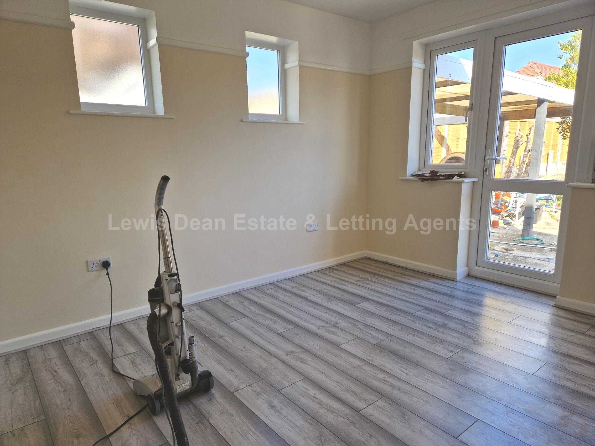 LAKE DRIVE, POOLE - LET AGREED SIMILAR REQUIRED, Image 4