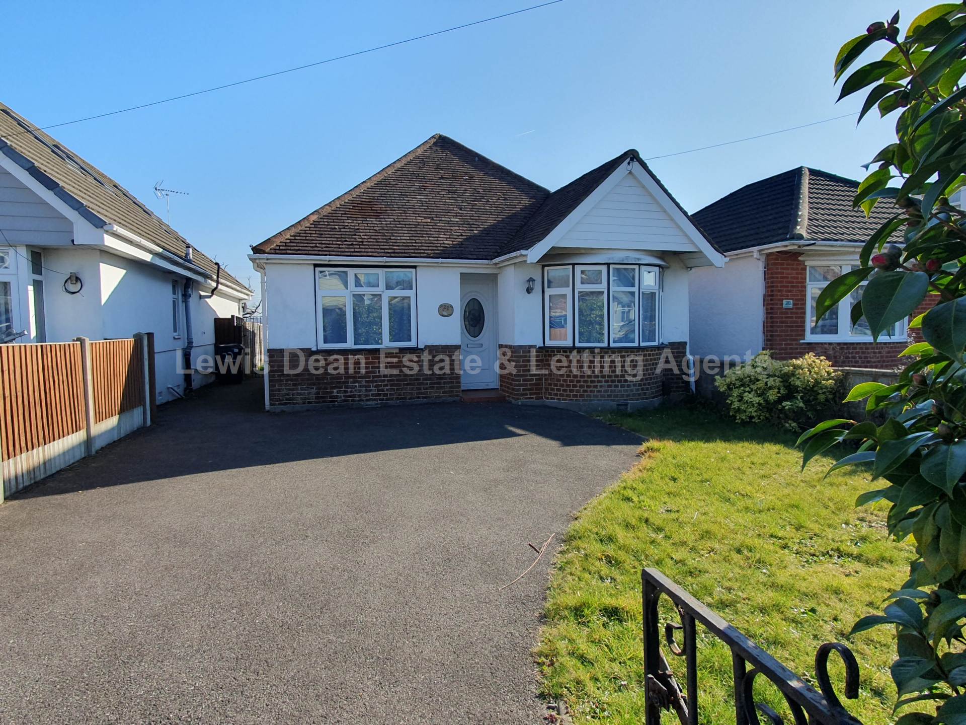 BUNGALOW WITH SEA VIEWS - Woodlands Avenue, Hamworthy, Poole, Image 3