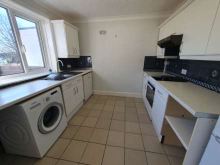 BUNGALOW WITH SEA VIEWS - Woodlands Avenue, Hamworthy, Poole, Image 12
