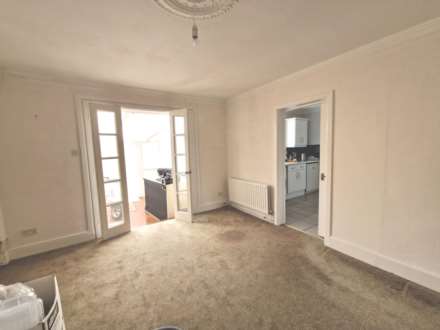 BUNGALOW WITH SEA VIEWS - Woodlands Avenue, Hamworthy, Poole, Image 8