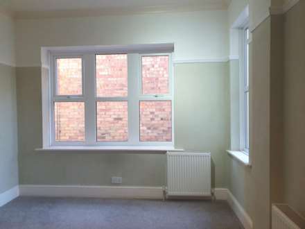 NOW LET - SIMILAR REQUIRED FOR WAITING TENANTS, Image 4