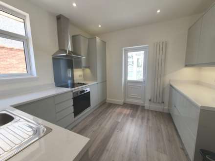 Hamworthy Park Bungalow, Image 2