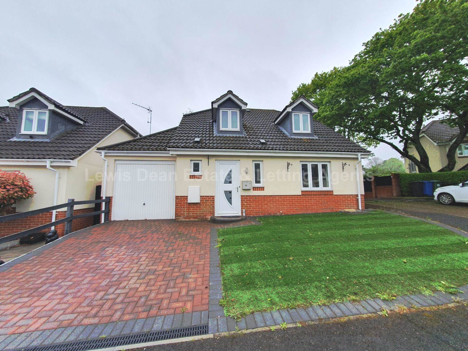 Close to Cobbs Quay - Family Home, Image 2