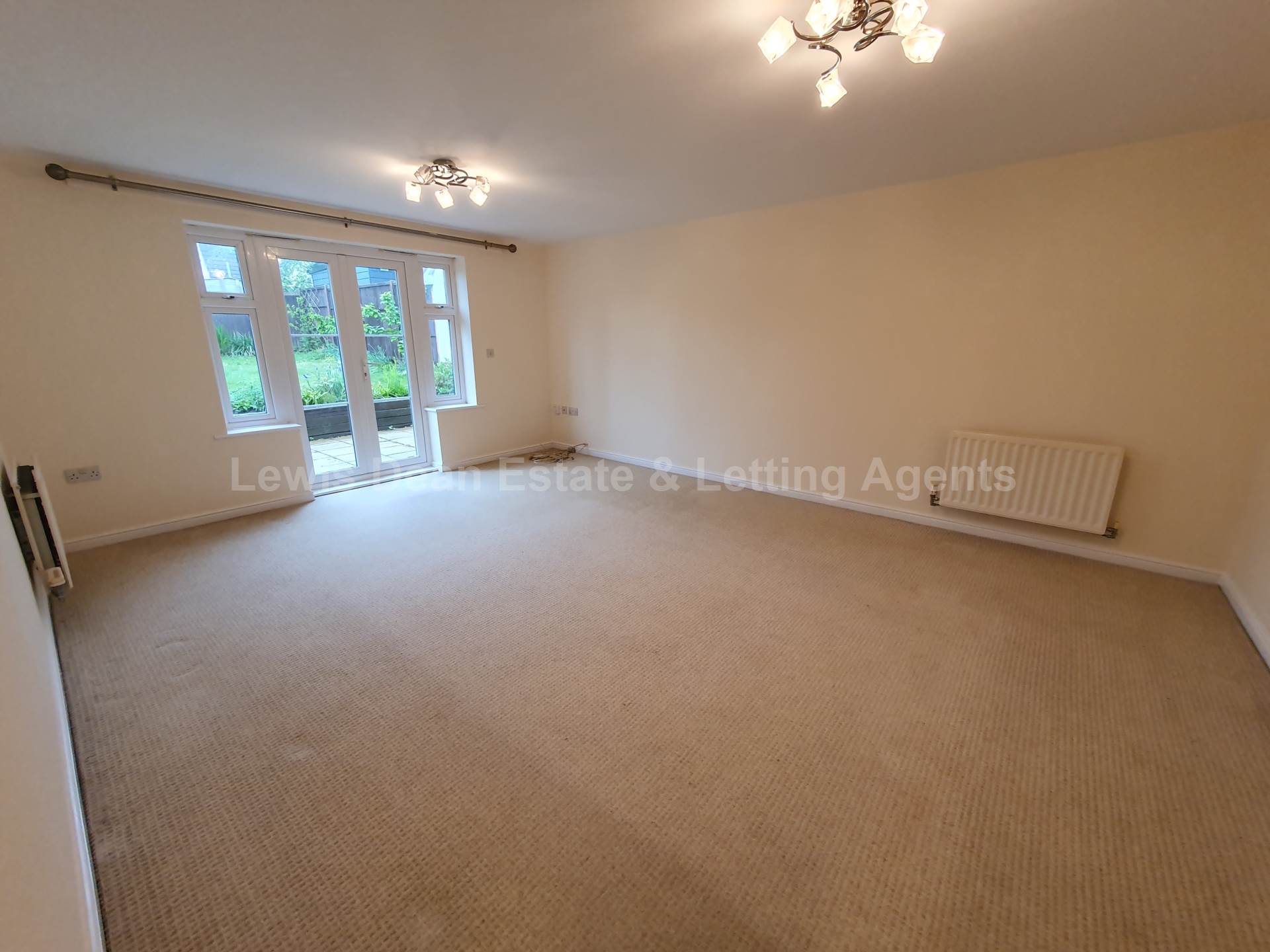 Close to Cobbs Quay - Family Home, Image 5