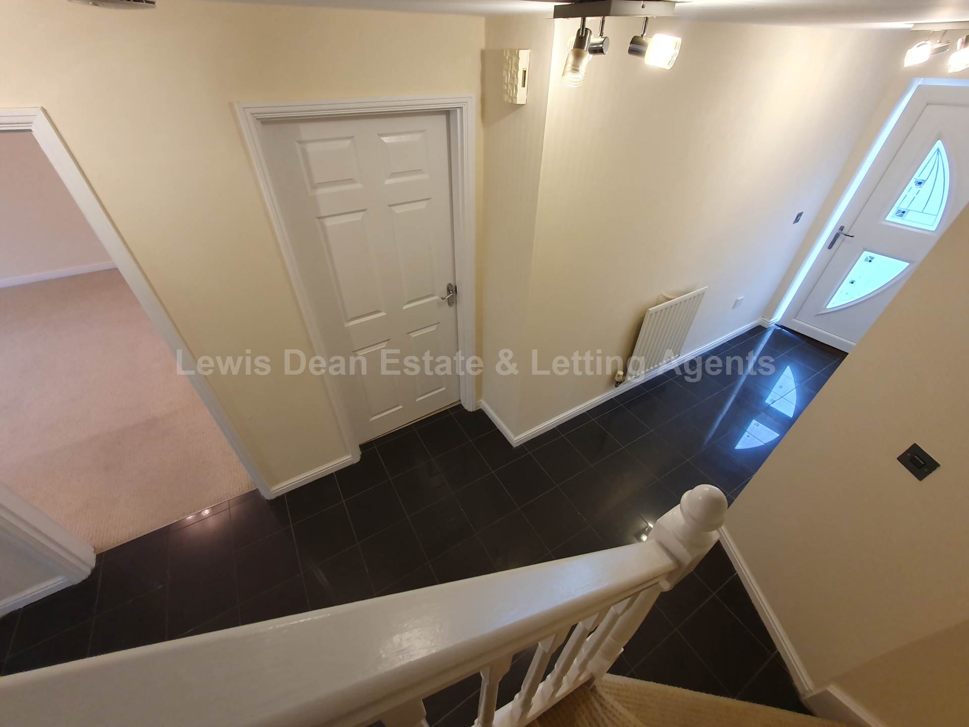 Close to Cobbs Quay - Family Home, Image 7