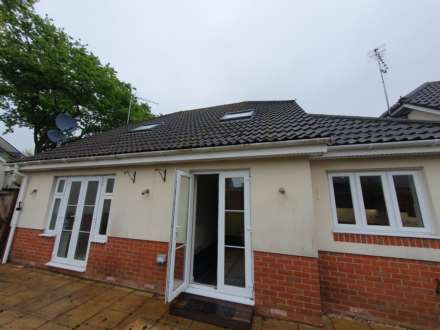 Close to Cobbs Quay - Family Home, Image 16