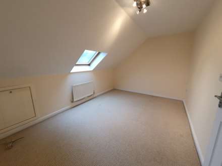 Close to Cobbs Quay - Family Home, Image 9