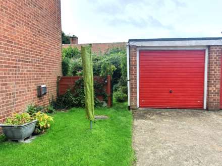 Lytchett Matravers Two Bedroom Flat with Garage, Image 10