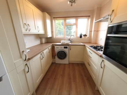 Lytchett Matravers Two Bedroom Flat with Garage, Image 2