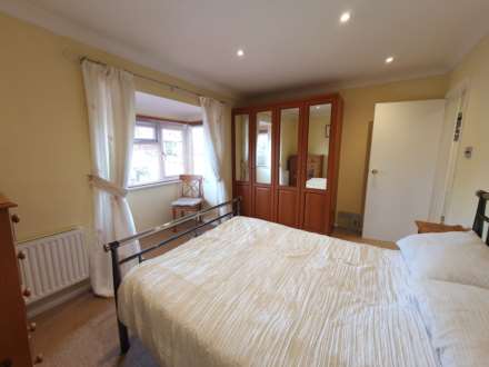 Lytchett Matravers Two Bedroom Flat with Garage, Image 5