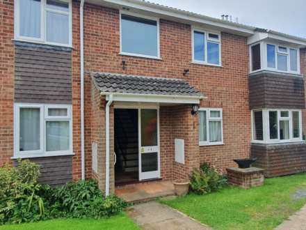 Lytchett Matravers Two Bedroom Flat with Garage, Image 9