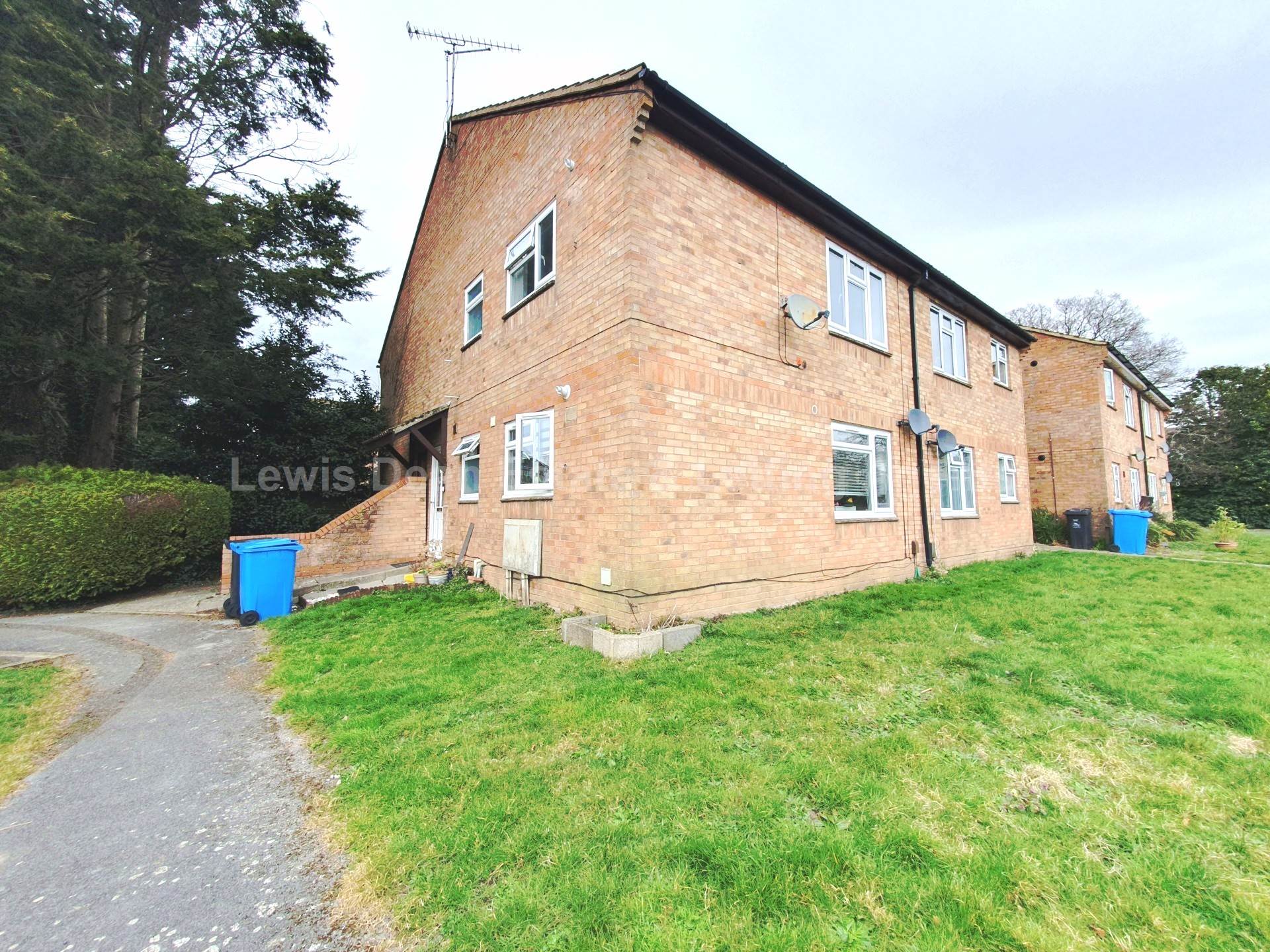 Two Bedroom Ground Floor Flat - Creekmoor, Image 1