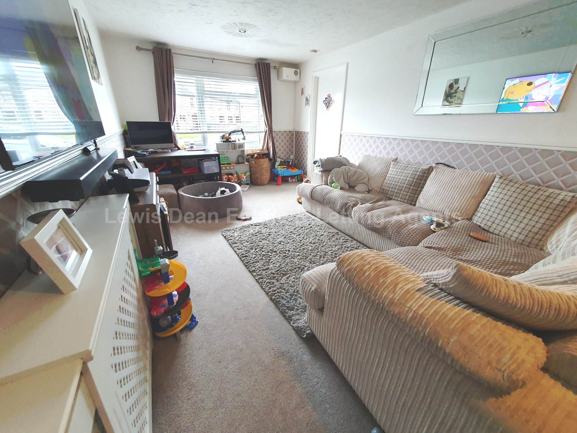 Two Bedroom Ground Floor Flat - Creekmoor, Image 3