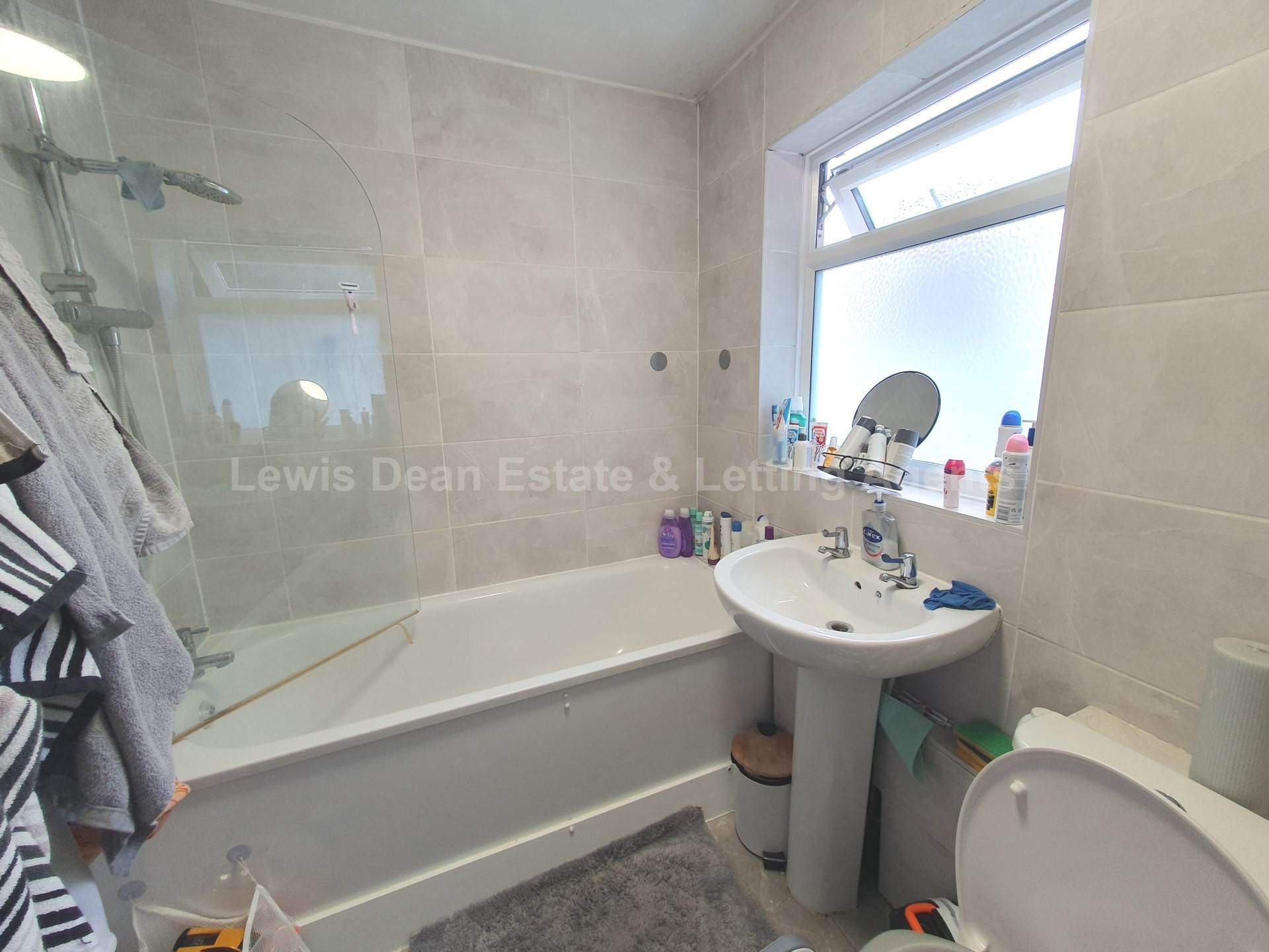 Two Bedroom Ground Floor Flat - Creekmoor, Image 4