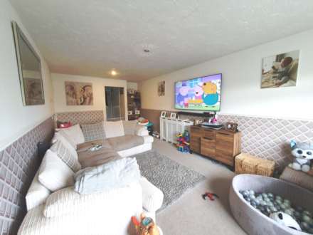 Two Bedroom Ground Floor Flat - Creekmoor, Image 2