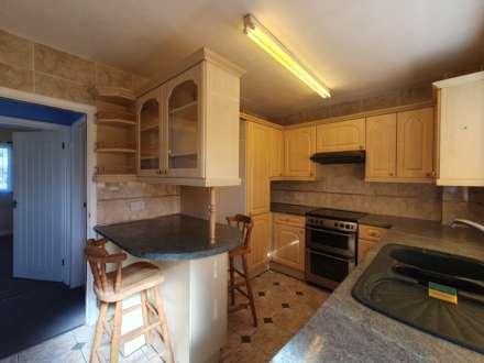 LET AGREED - SIMILAR REQUIRED IN HAMWORTHY, Image 3