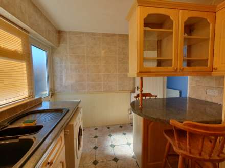 LET AGREED - SIMILAR REQUIRED IN HAMWORTHY, Image 4