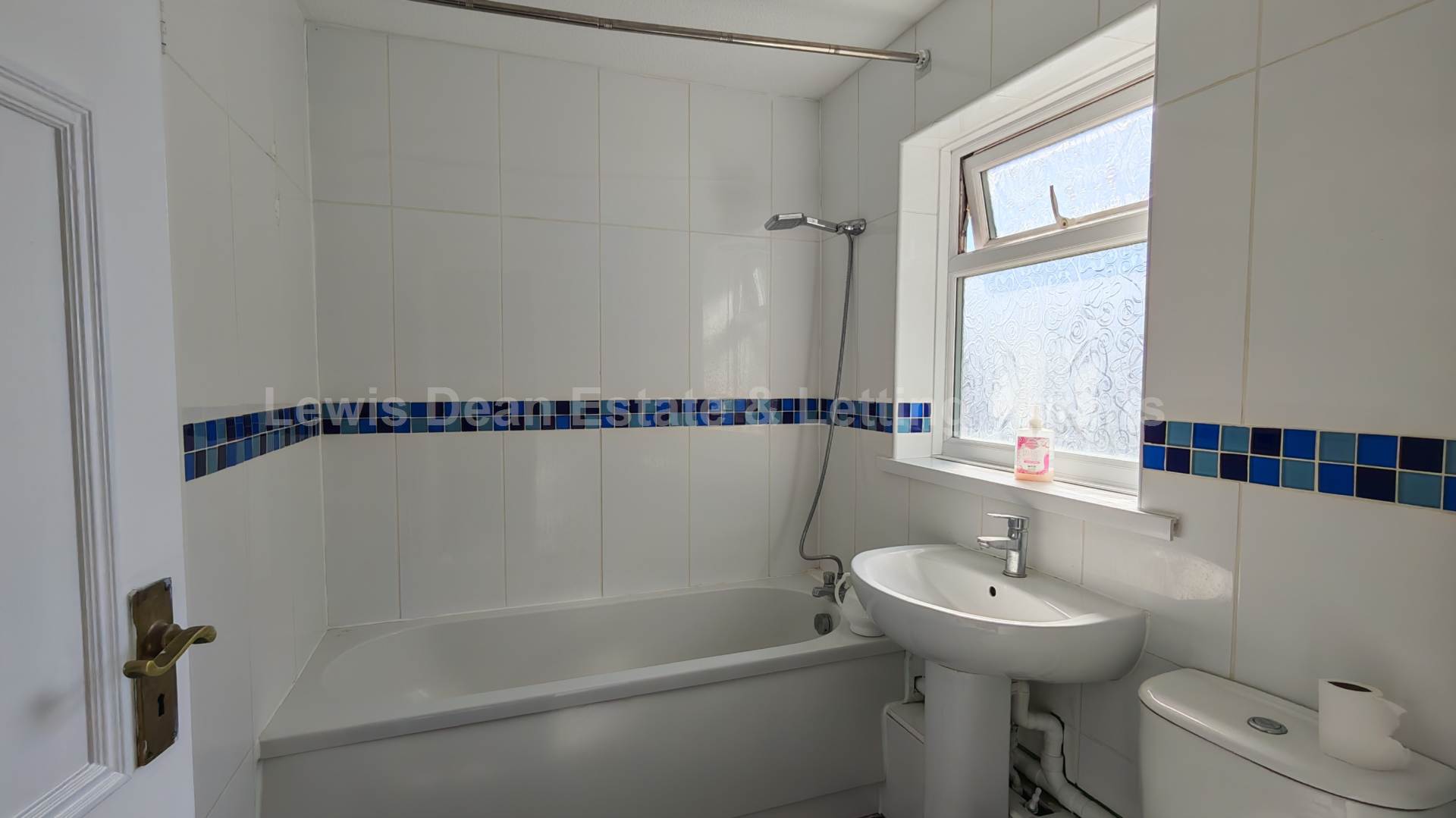 Littlemead Close, Creekmoor, Poole, Dorset, Image 4
