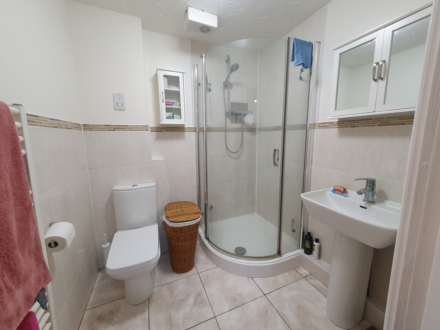 Stirrup Close, Upton, Image 7