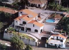 5 Bedroom Detached, Stunning villa by the sea set in Funchal, Madeira.