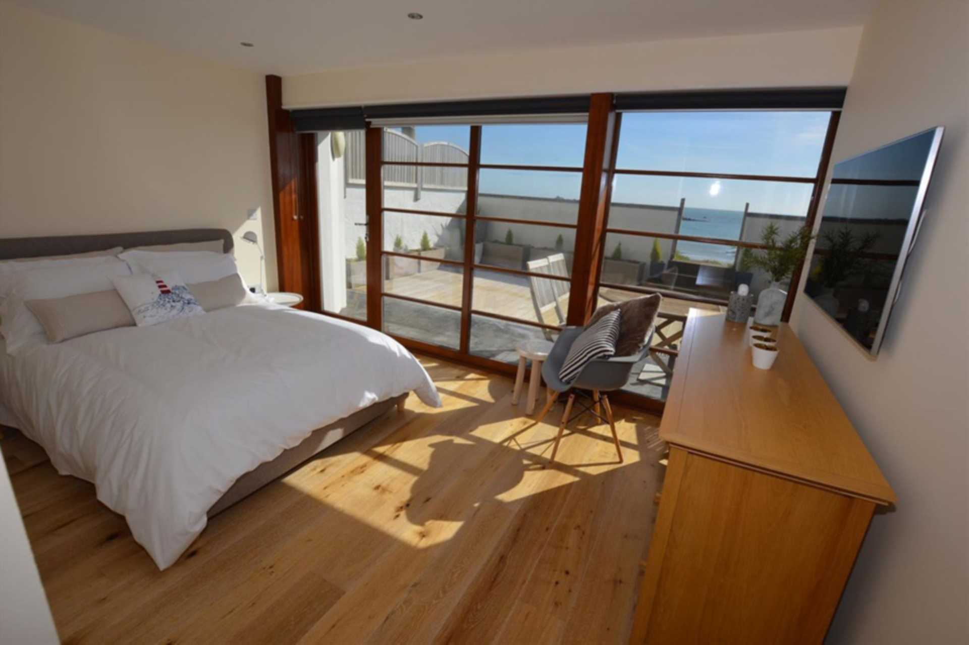 STUNNING 3 BEDROOM BEACH HOUSE TO RENT FROM JUNE JUST IN TIME FOR SUMMER ON THE BEACH, Image 8
