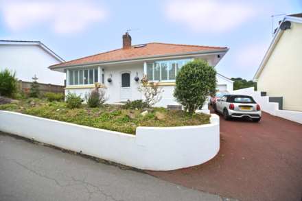 3 Bedroom Detached Bungalow, Le Mont Nicolle, St Brelade 3 DOUBLE BEDROOMS OR 2 WITH HOME OFFICE, 2 BATHROOMS, IMMACULATE THROUGHOUT PERFECT DOWNSIZE
