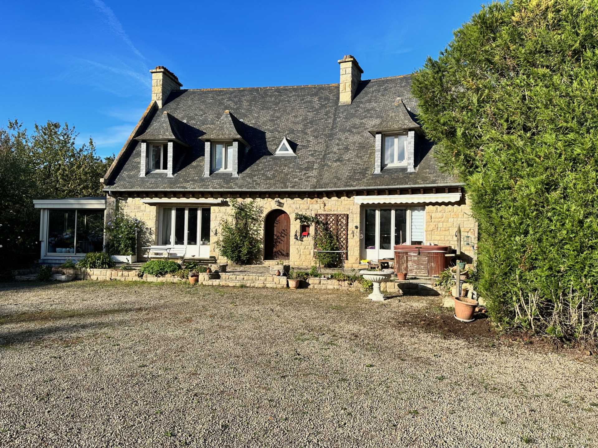 Bourseul, Brittany, France ITS ALL ABOUT LOCATION HIDDEN AWAY AND APPROCAHED BY LONG PRIVATE DRIVWAY 4 ACRES OF LAND, Image 2