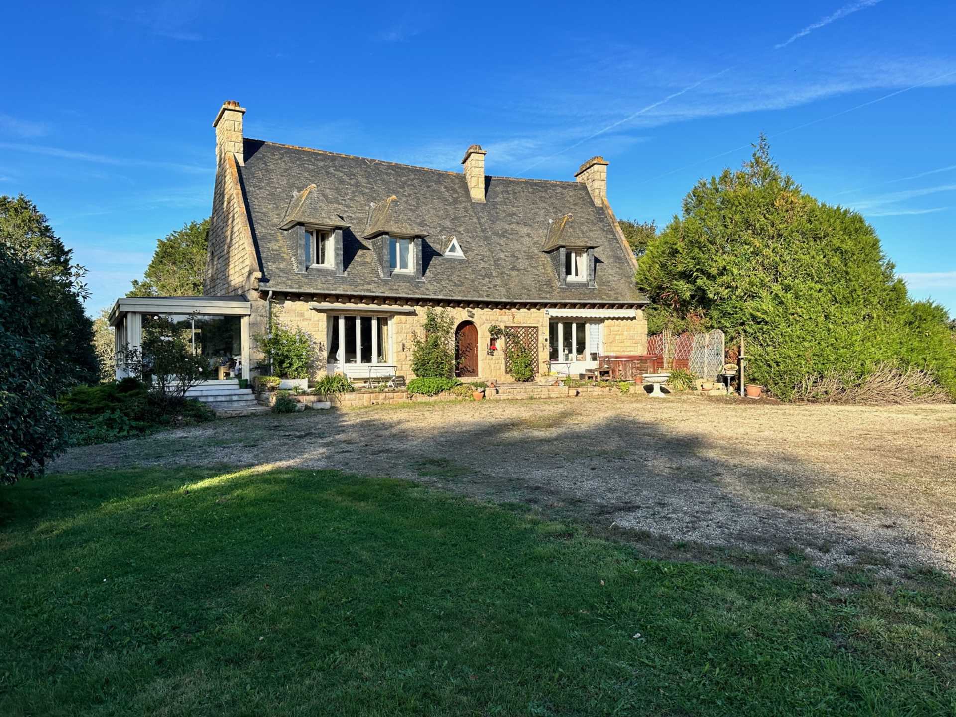 Bourseul, Brittany, France ITS ALL ABOUT LOCATION HIDDEN AWAY AND APPROCAHED BY LONG PRIVATE DRIVWAY 4 ACRES OF LAND, Image 3