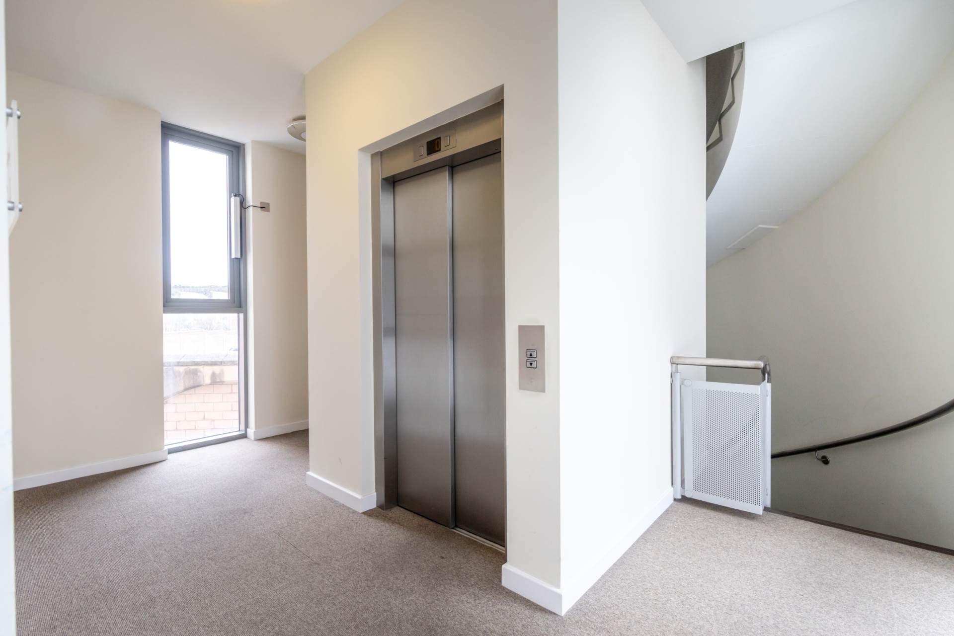 La Rue De Cararet, open viewing sat 19th  11-12 pm  1 harbour reach, Image 12
