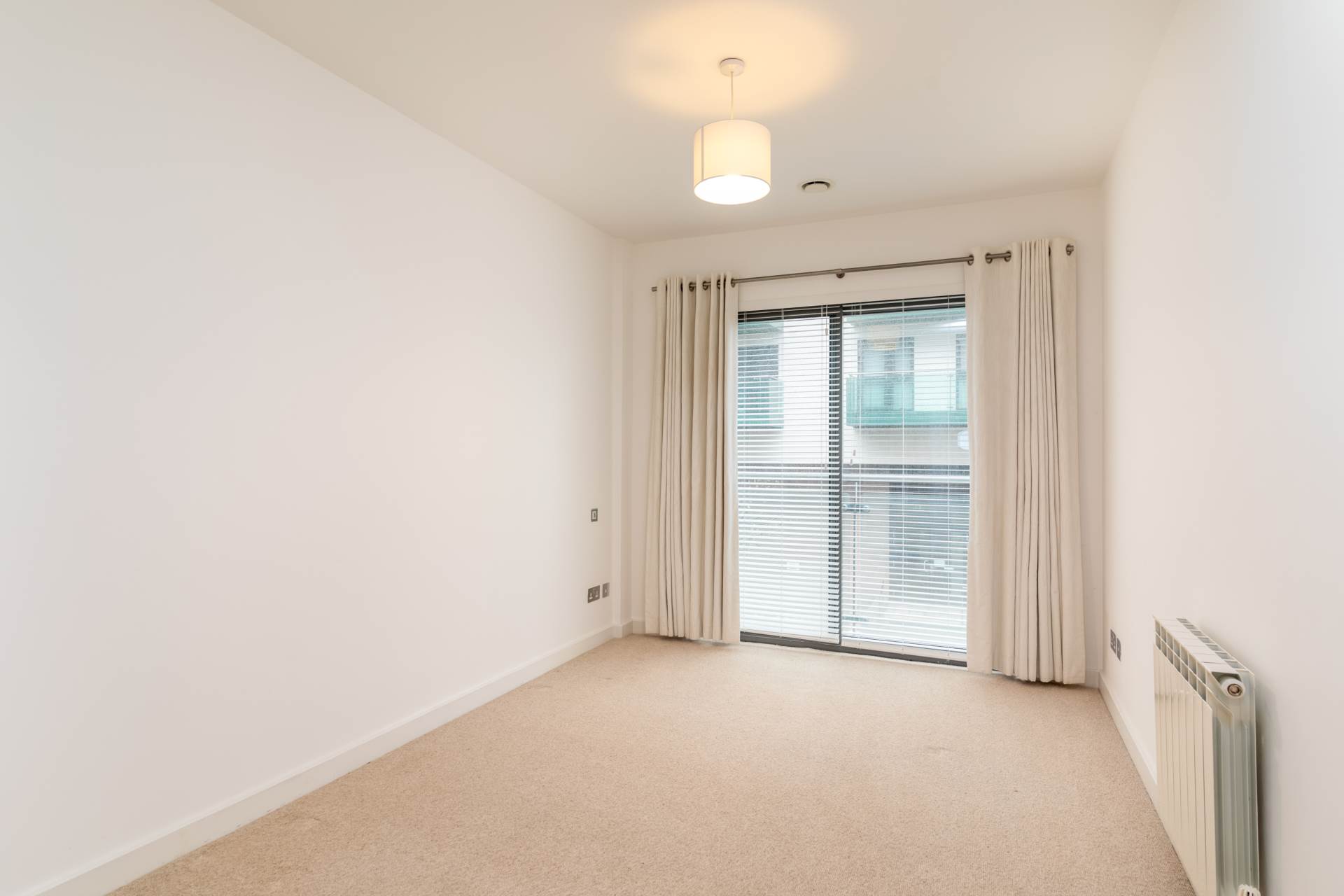 La Rue De Cararet, open viewing sat 19th  11-12 pm  1 harbour reach, Image 16