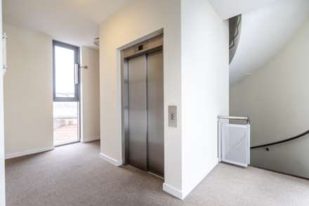 La Rue De Cararet, open viewing sat 19th  11-12 pm  1 harbour reach, Image 12