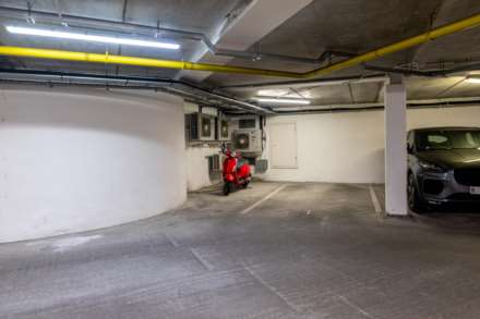 La Rue De Cararet, open viewing sat 19th  11-12 pm  1 harbour reach, Image 23