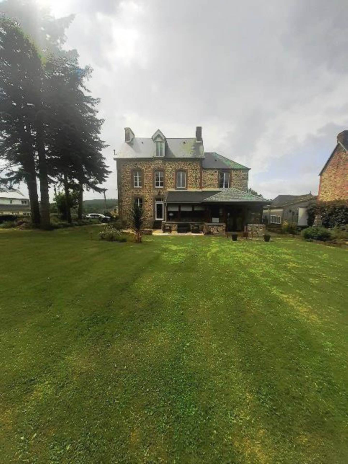 FULLY RENOVATED 4 STOREY, 5 BED 3 BATH STONE PROPERTY IN NORMANDY FRANCE - PERFECT FOR ALL THE FAMILY, Image 2