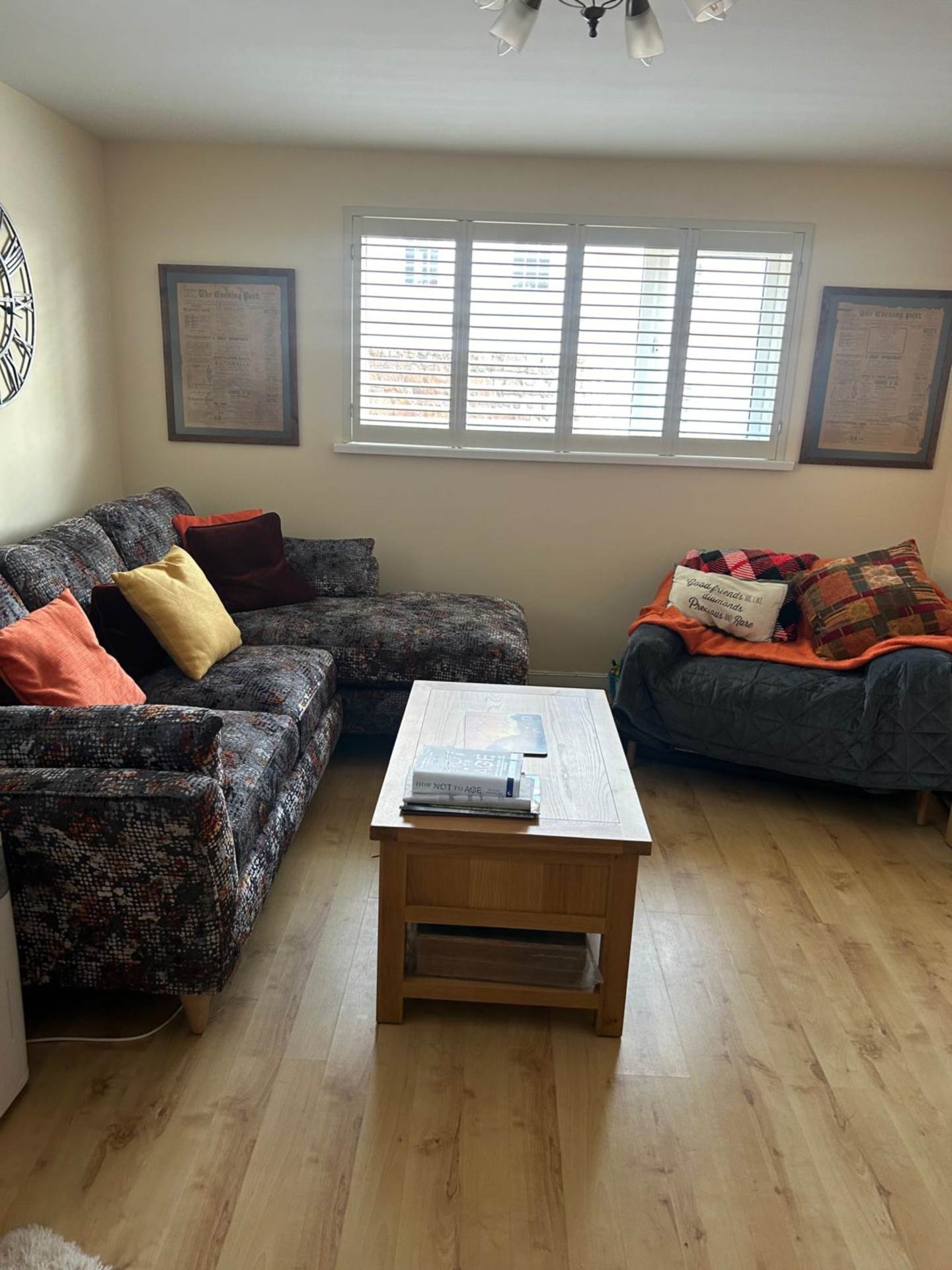 immaculate apartment self contained one double bedroom, bathroom separate kitchen, large lounge GREAT INVESTMENT, Image 1