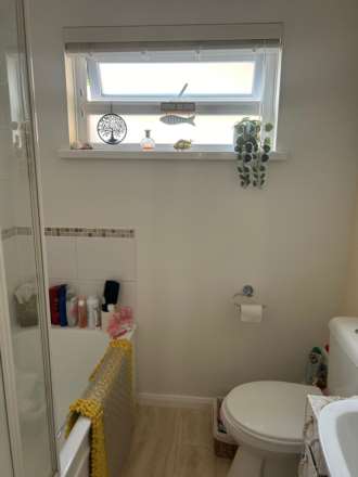 immaculate apartment self contained one double bedroom, bathroom separate kitchen, large lounge GREAT INVESTMENT, Image 4