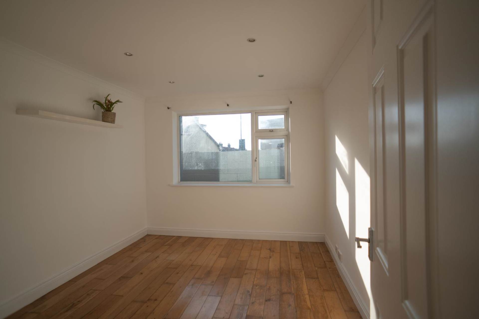 St Saviour fantastic investment or first step on the ladder, Image 8