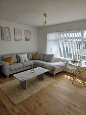 A SLICE OF HEAVEN ON THE AVENUE. A VERY PLEASANT SURPRISE AWAITS YOU, Image 2