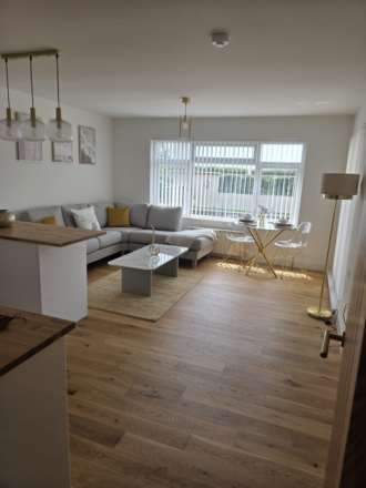 A SLICE OF HEAVEN ON THE AVENUE. A VERY PLEASANT SURPRISE AWAITS YOU, Image 8