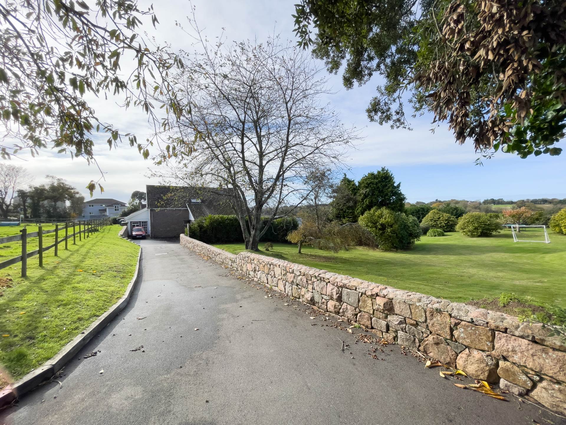 FAR  RFOM THE MADDENING CROWD, Image 1