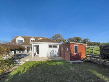 FAR  RFOM THE MADDENING CROWD, Image 11