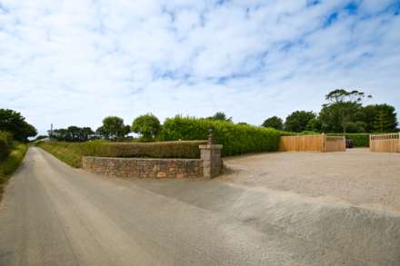 MORE THAN MEETS THE EYE A HOME THAT CATERS FOR ALL THE FAMILY, 2-3 GENERATION WITH LARGE FARMHOUSE, AND SO IT GOES ON