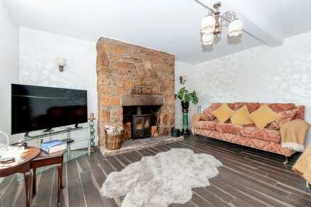 MORE THAN MEETS THE EYE A HOME THAT CATERS FOR ALL THE FAMILY, 2-3 GENERATION WITH LARGE FARMHOUSE, AND SO IT GOES ON, Image 14