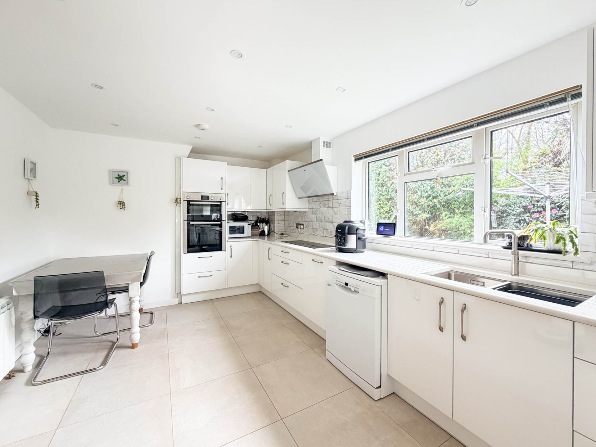 EASTERN DELIGHT More than meets the eye, Image 6