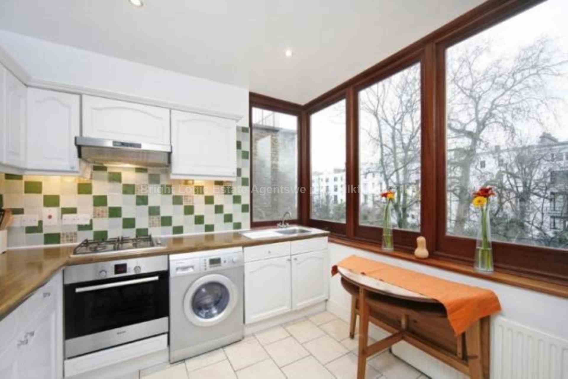 First Floor Flat, 18 Arundel Gardens, Image 3
