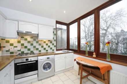 First Floor Flat, 18 Arundel Gardens, Image 3