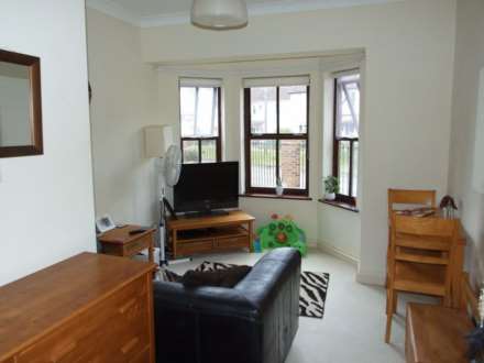 Becontree Ave, Dagenham, RM8 3hh, Image 4