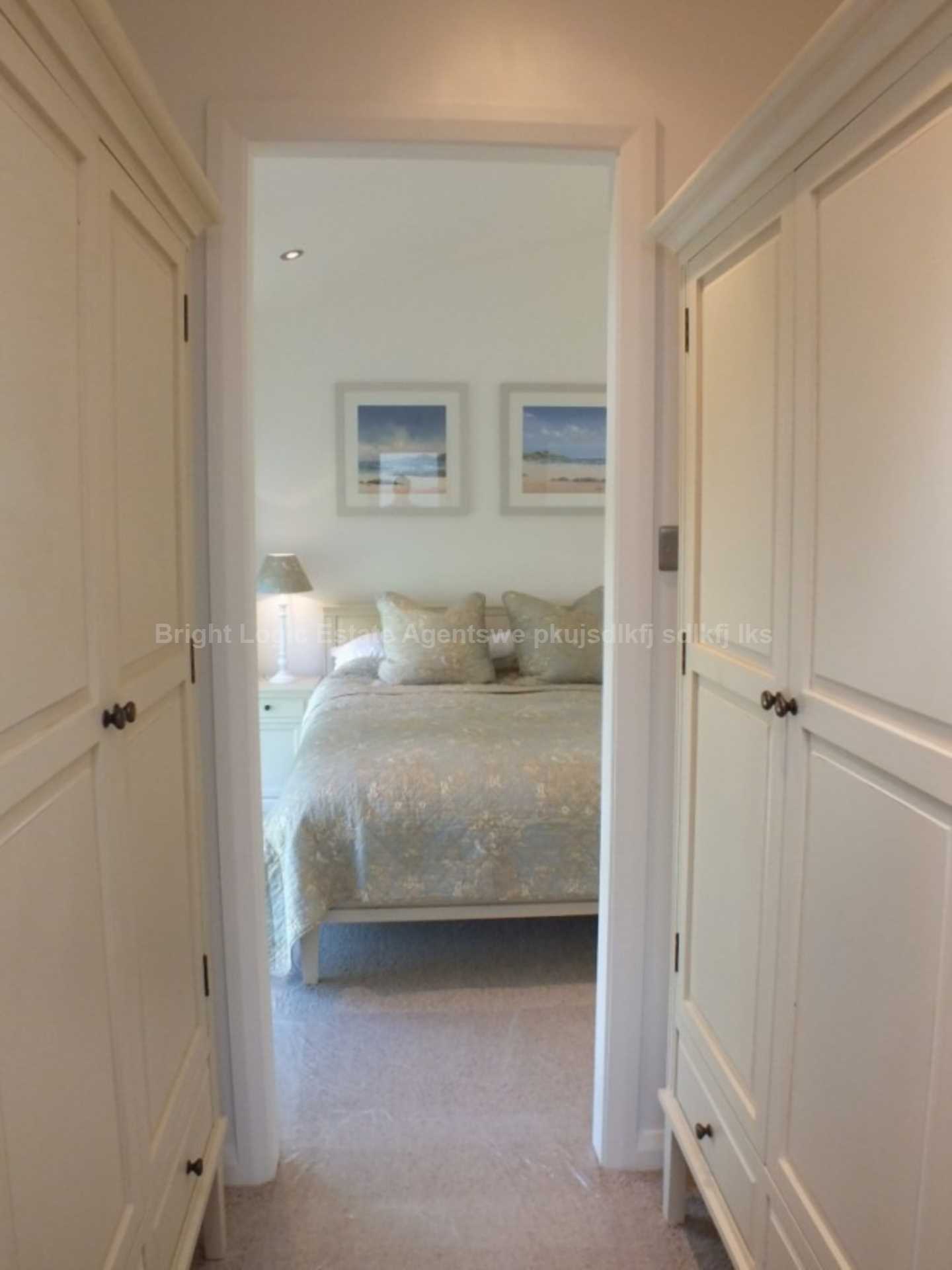 St Georges Court, Wallingford, OX10 9ZZ, Image 3